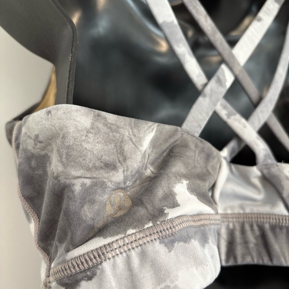 Lululemon Grey Tie-Dye Sports Bra with Criss-Cross Back Size 10 - Picture 5 of 7